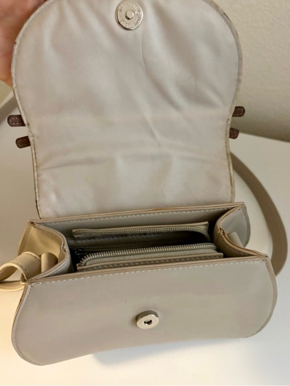 Pusheen the Cat Face Crossbody Shoulder Flap Faux Leather Handbag Purse - Picture 3 of 8